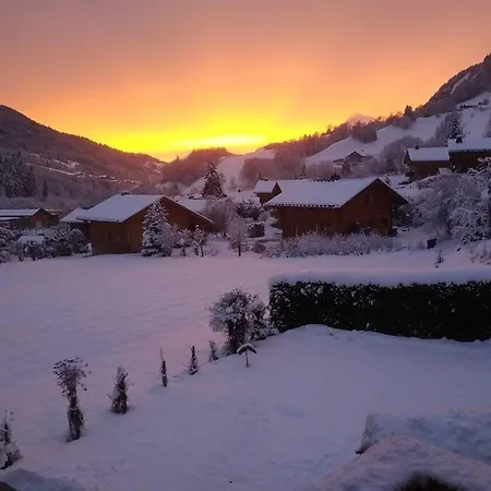 A4 Km De Megeve Tres Joli Studio Avec Jacuzzi ,Vue Sur Les Montagnes Au Calme Praz-sur-Arly Exterior photo