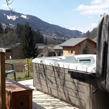 A4 Km De Megeve Tres Joli Studio Avec Jacuzzi ,Vue Sur Les Montagnes Au Calme Praz-sur-Arly Exterior photo