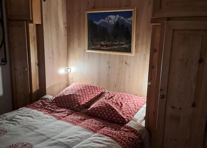 A4 Km De Megeve Tres Joli Studio Avec Jacuzzi ,Vue Sur Les Montagnes Au Calme